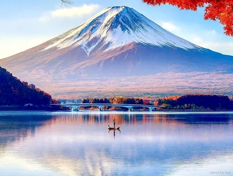 Cascada Shiraito cerca del Monte Fuji, alimentada por el agua subterránea de la montaña